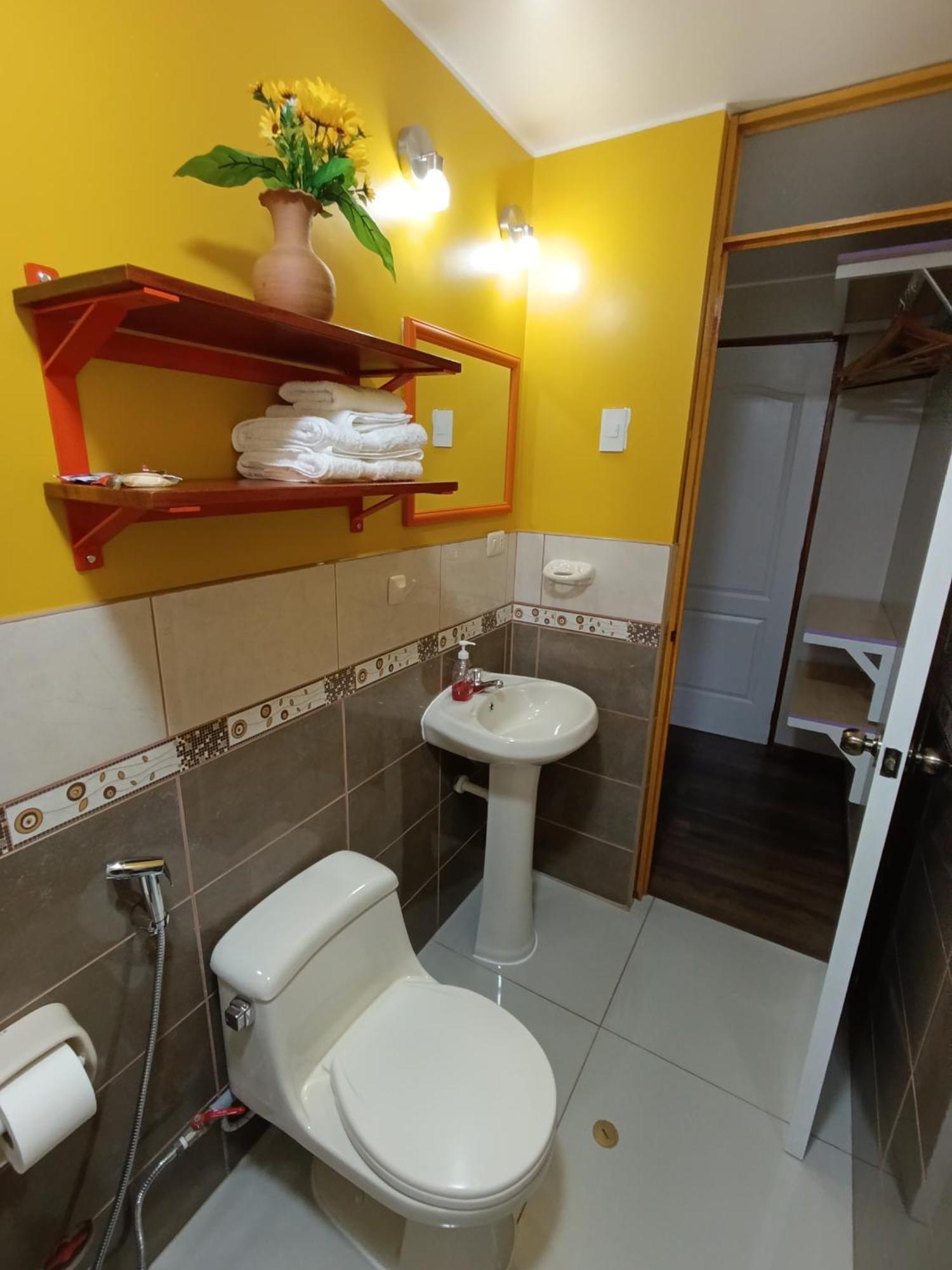 Casa Tocllaraju Homestay